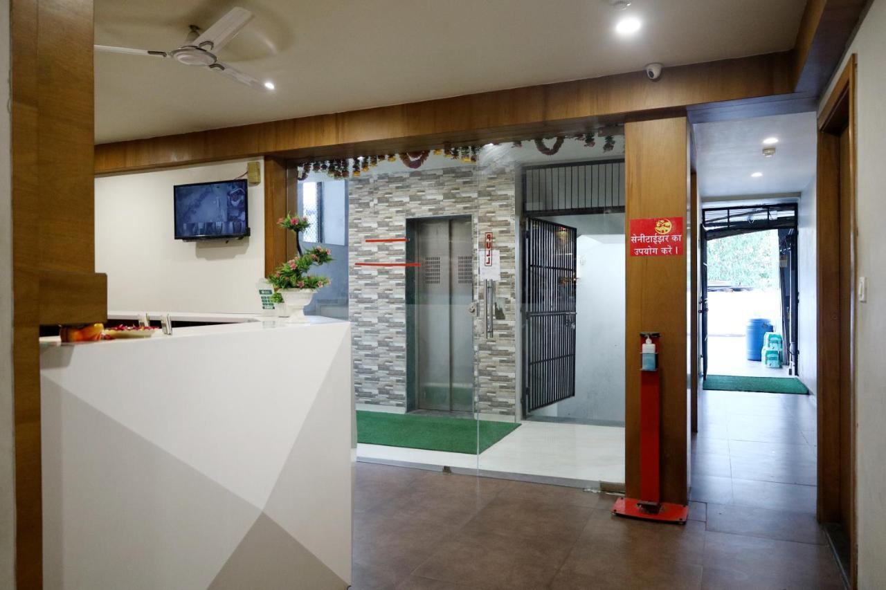 Hotel Madhav Villa 아흐메다바드 외부 사진